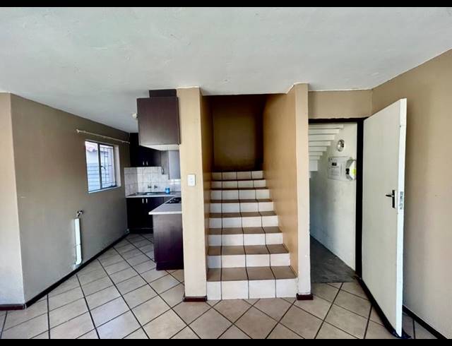 2 BEDROOM HOUSE FOR SALE IN VANDERBIJLPARK CE 3